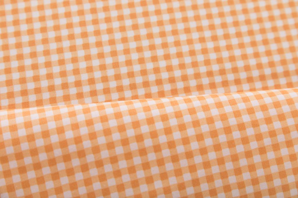 Twill cotton fabric with strawberry grid, 100% cotton, DIY, sewing, bedding, dress, patchwork, quilting, children's clothing