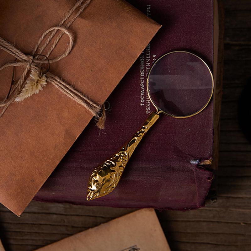 Retro 5X Magnifying Glass Handheld Magnifier Wooden Handle Optical Eye Loupe