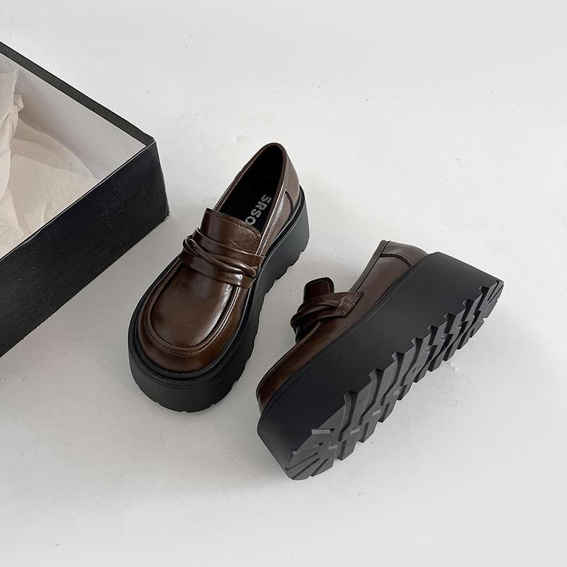 Ретро-британский стиль, высокие туфли на платформе из натуральной кожи для женщин, новые универсальные туфли-лоферы для осени и зимы 2025 года
