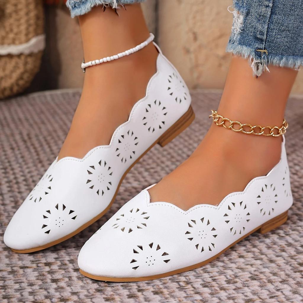 Fashion Comfortable Leather Woman Pointed Toe Flats Summer Lady Hollow Out Loafers Women Shoes 2025 Women Flat Loafers Shoes