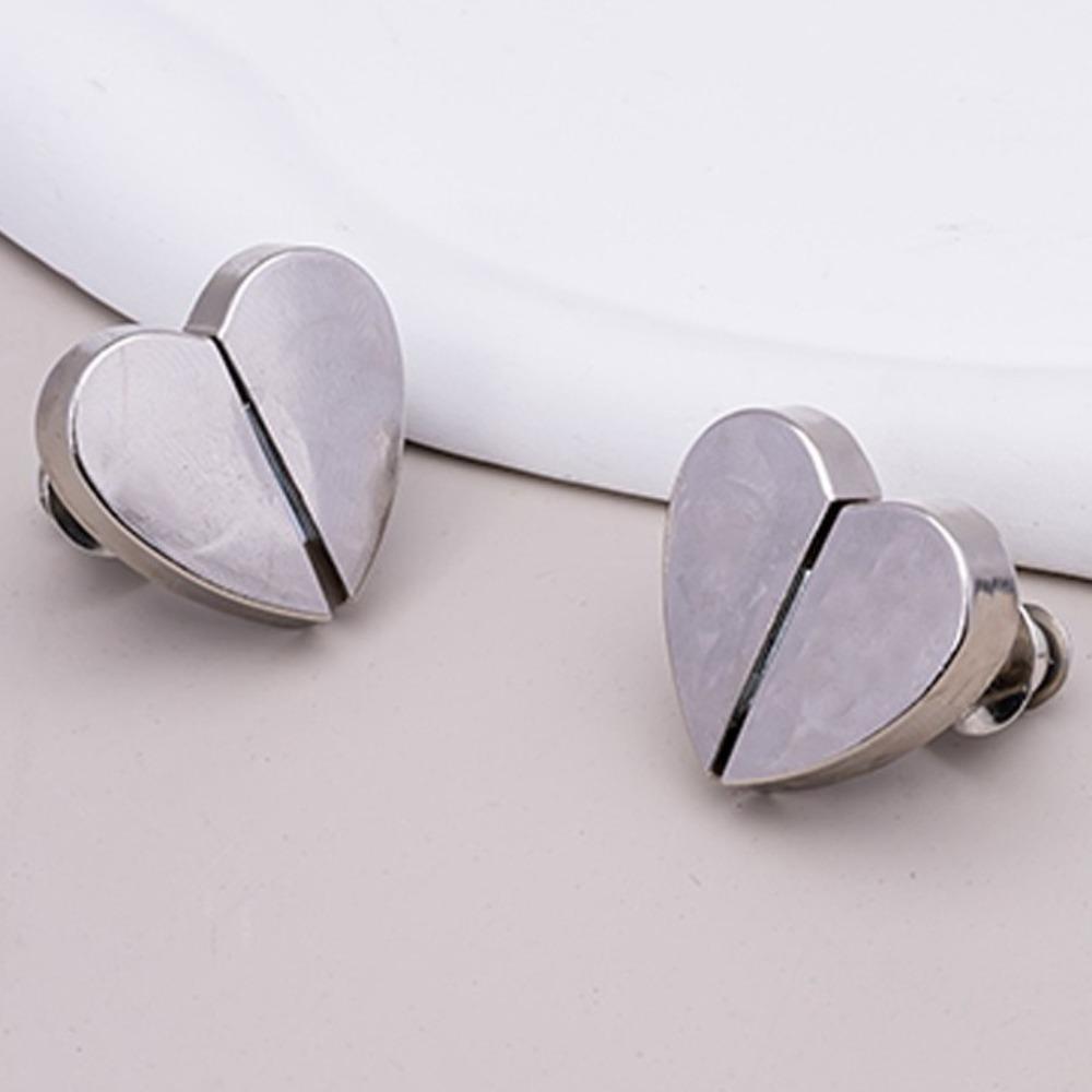 8PCS Anti-Slip Magnetic Curtain Buckle Heart-Shaped Detachable Snap Hooks Curtain Clips Bathroom