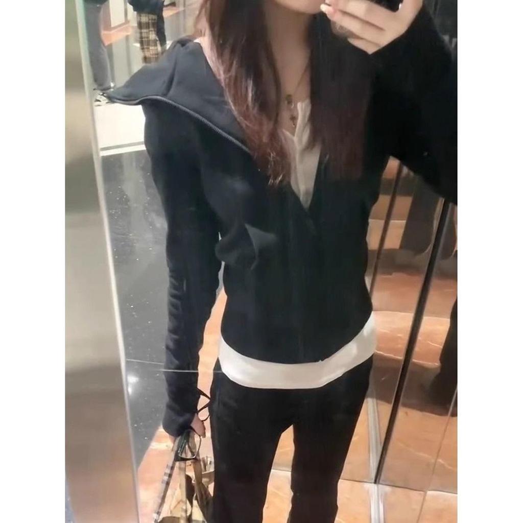 Spot Black Slim Fit Waist-Cinched Hooded Sweatshirt for Women, Autumn New Style, Slimming & Versatile Fall Wear.