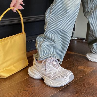 Женская обувь – Кроссовки