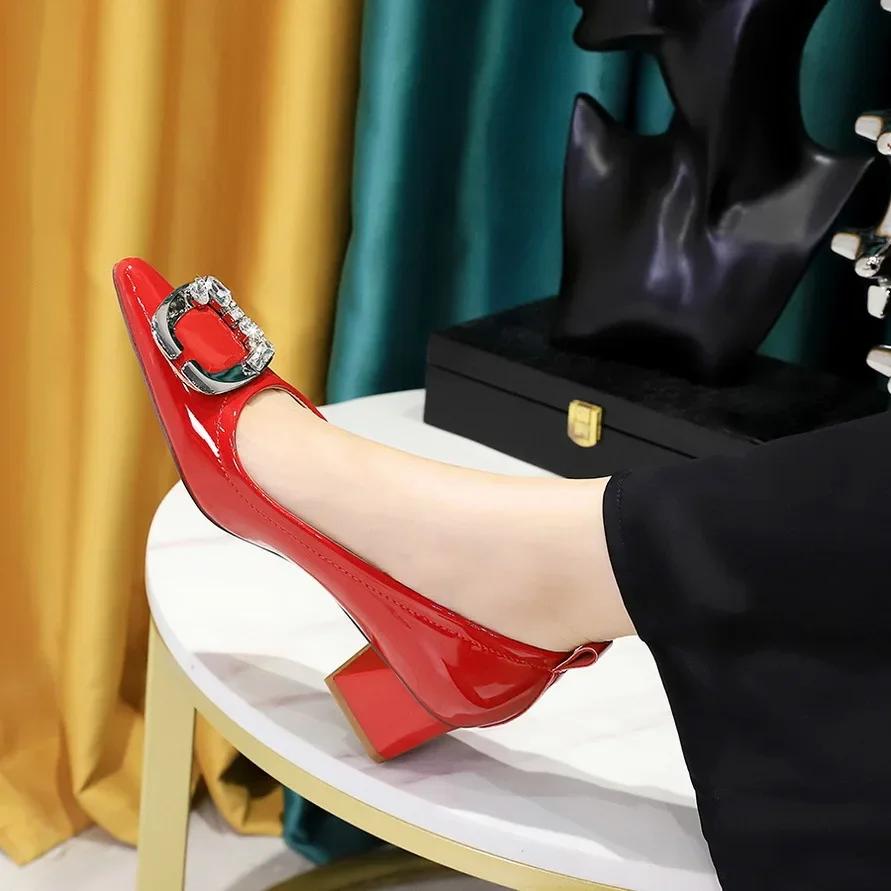 BIGTREE Женские туфли на квадратном каблуке 4 см Классические туфли с острым носком Лакированная кожа Украшения из кристаллов Легкие формальные женские туфли-лодочки