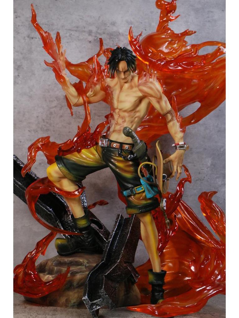 Фигурка Аса Огненного Бога из One Piece со световыми эффектами