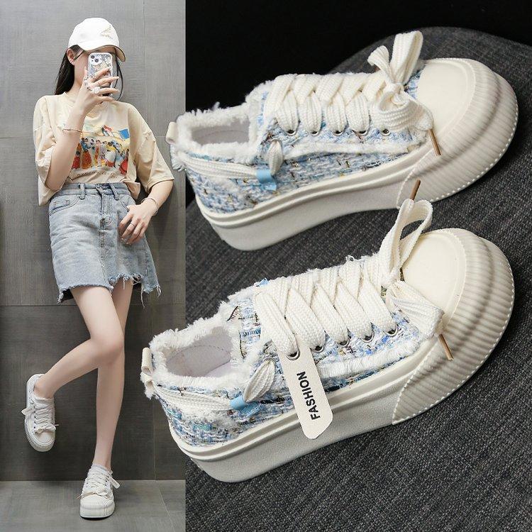 Xiaoxiangfeng Board Shoes Women's 2024 Autumn High-value Round Head Little White Shoes Ins Style Fashionable Versatile Platform Canvas Shoes
