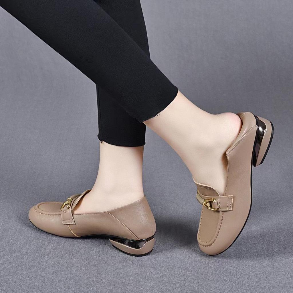 Loafers Women's Shoes 2025 Autumn New First-layer Cowhide Round Head Metal Buckle Shallow Mouth Flat Shoes Comfortable Doudou Shoes