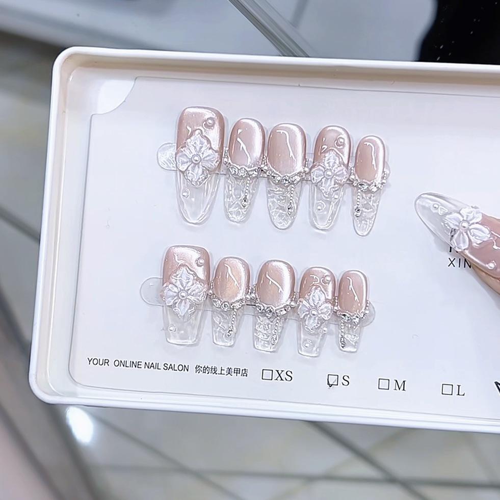 Hand-made Armor-wearing Spring and Summer Cool Style Ice-transparent Glass Three-dimensional Hand-painted Cat-eye Nail Art Patch