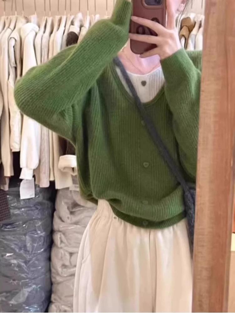 Korean Style Green V-Neck Knit Two-Piece Look Sweater - Women's Autumn/Winter Soft and Stylish Top