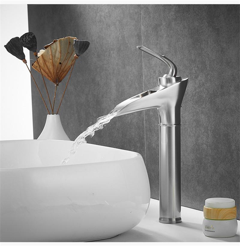 Brushed Gold Bathroom Faucet Brass Basin Faucet Sink Faucet Cold & Hot Water Mixer Sink Tap  Deck Mounted  Lavotory Faucet Tap