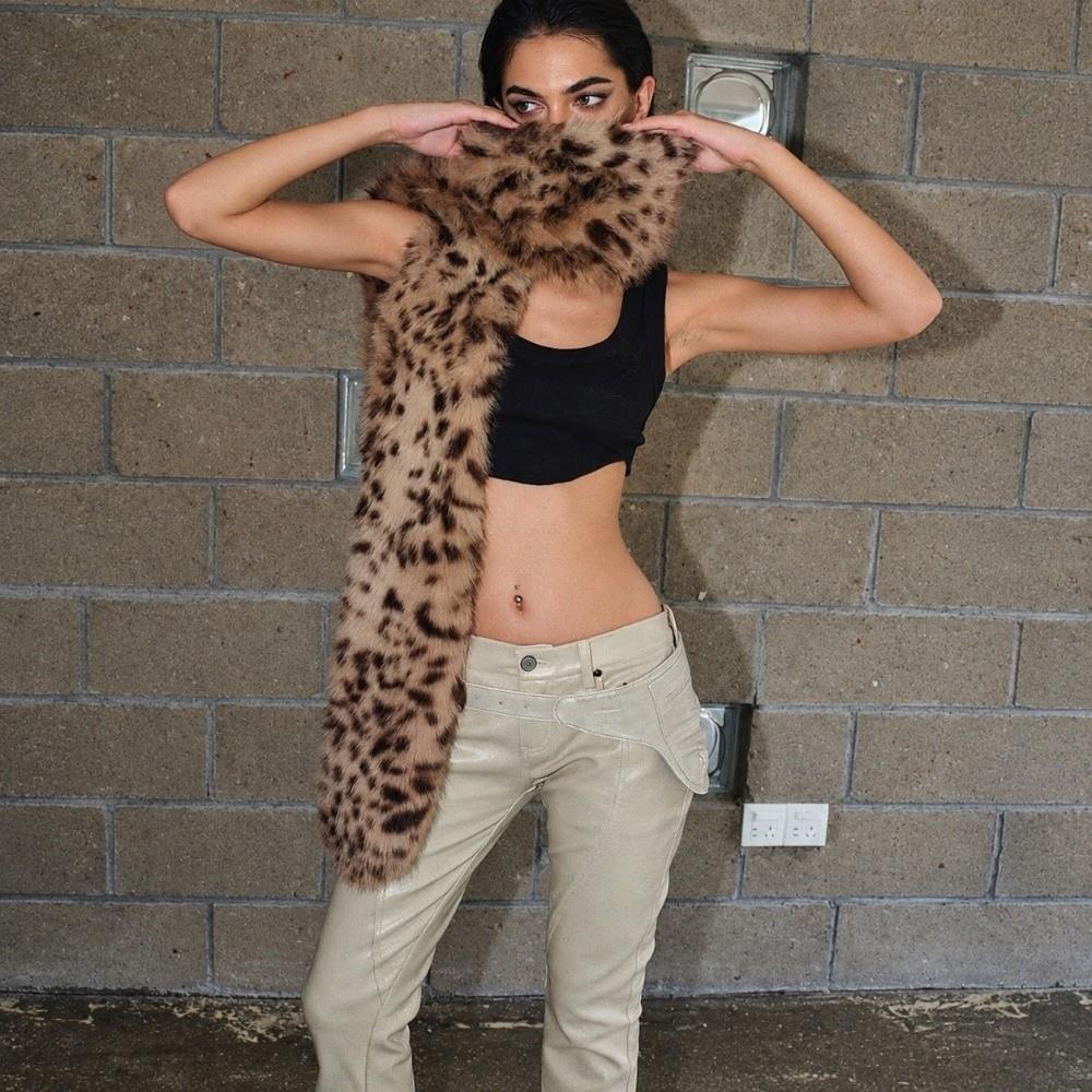 Thickened Design Leopard Print Scarf Soft Fluffy Texture Neck Warmer Scarf Winter Wear