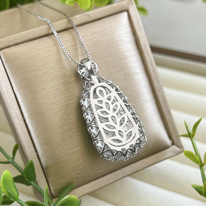 Ювелирное колье Халцедоновый инкрустированный кулон Цепочка Императорский зеленый Лестница Клык Независимо от бренда Ретро Премиальное ощущение