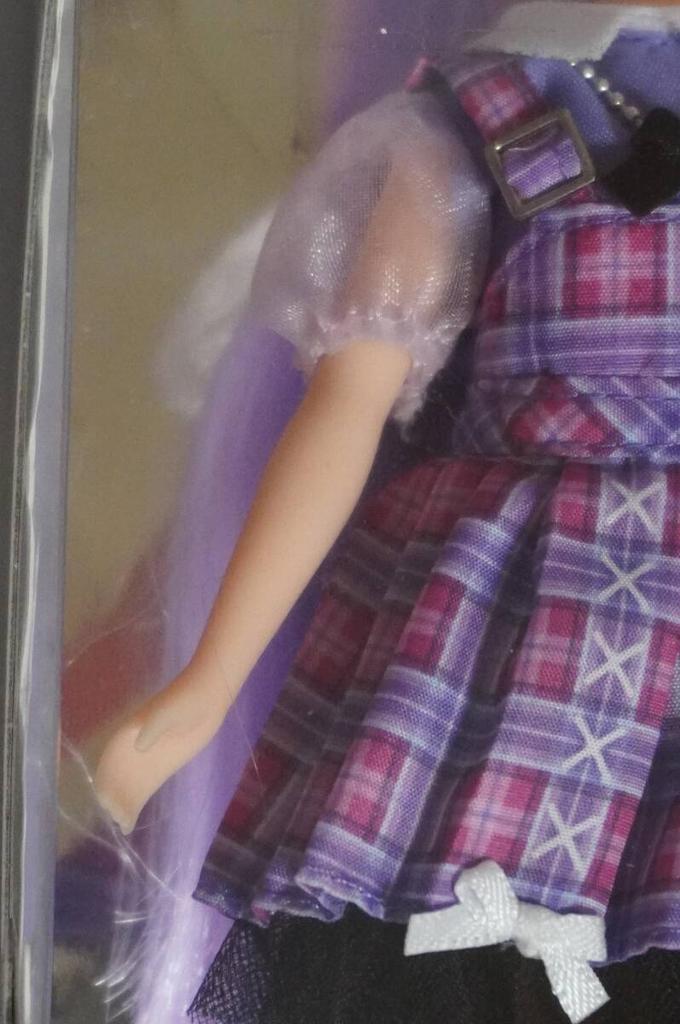 Takara Tomy Brand buy it Niji new, now KyunCurl Licca-chan