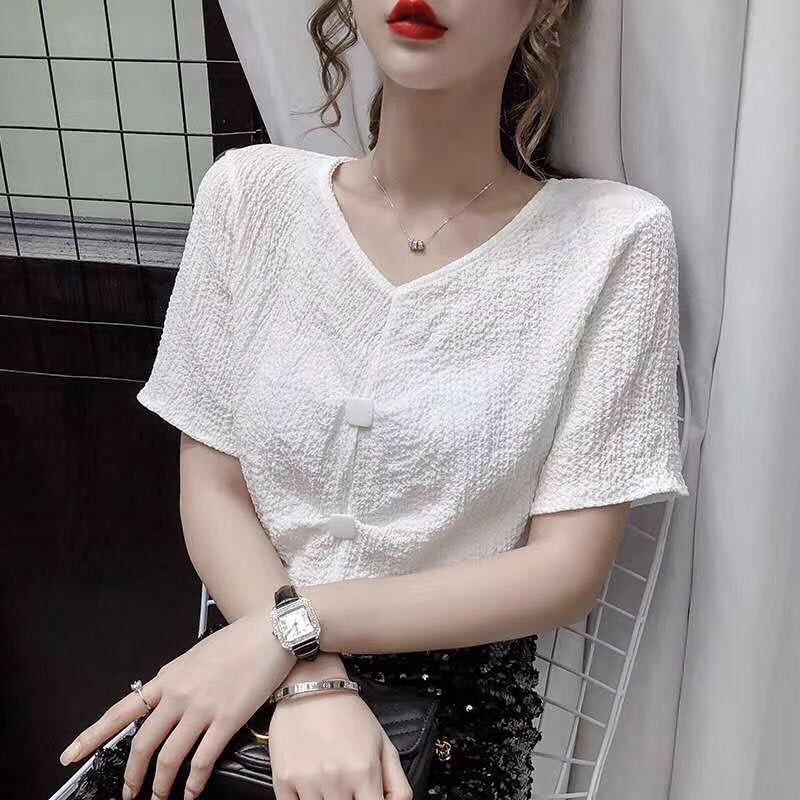 Весенне-летняя женская корейская шифоновая рубашка с короткими рукавами и нишевым дизайном. Свободные и универсальные плиссированные топы с v-образным вырезом.