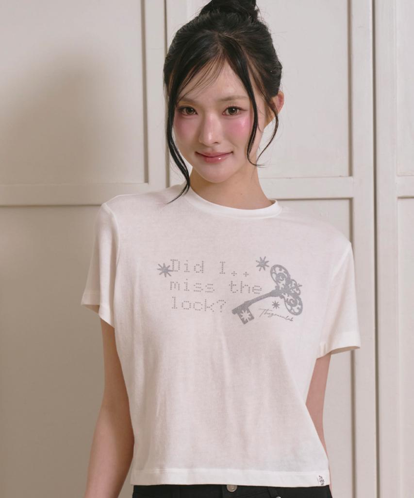THE GREEN LAB Lettering Symbol Crop Short Sleeve T-Shirt [Ivory/Key]