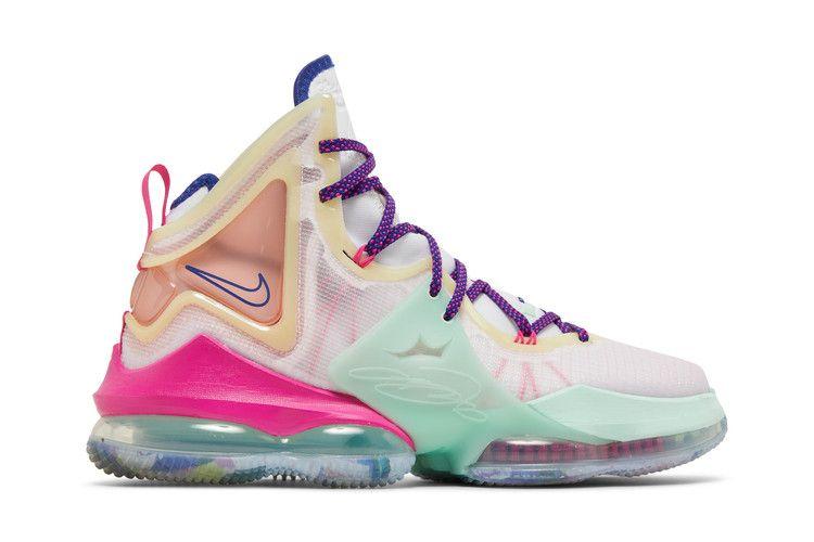 Nike LeBron 19 EP 'Valentine's Day'