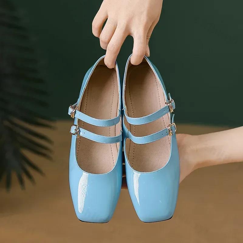 Мода 2025 Осень Женские Балетки Модные Туфли Мэри Джейн с Квадратным Носком и Мелким Вырезом Мягкие Повседневные Балетки для Женщин Разноцветные Туфли Размер 44