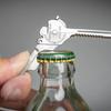 Keychain Multi-tool Compact Multifunctional Keychain Gadget Portable Tool with Screwdriver Bottle Opener Outdoor Emergency Tool
