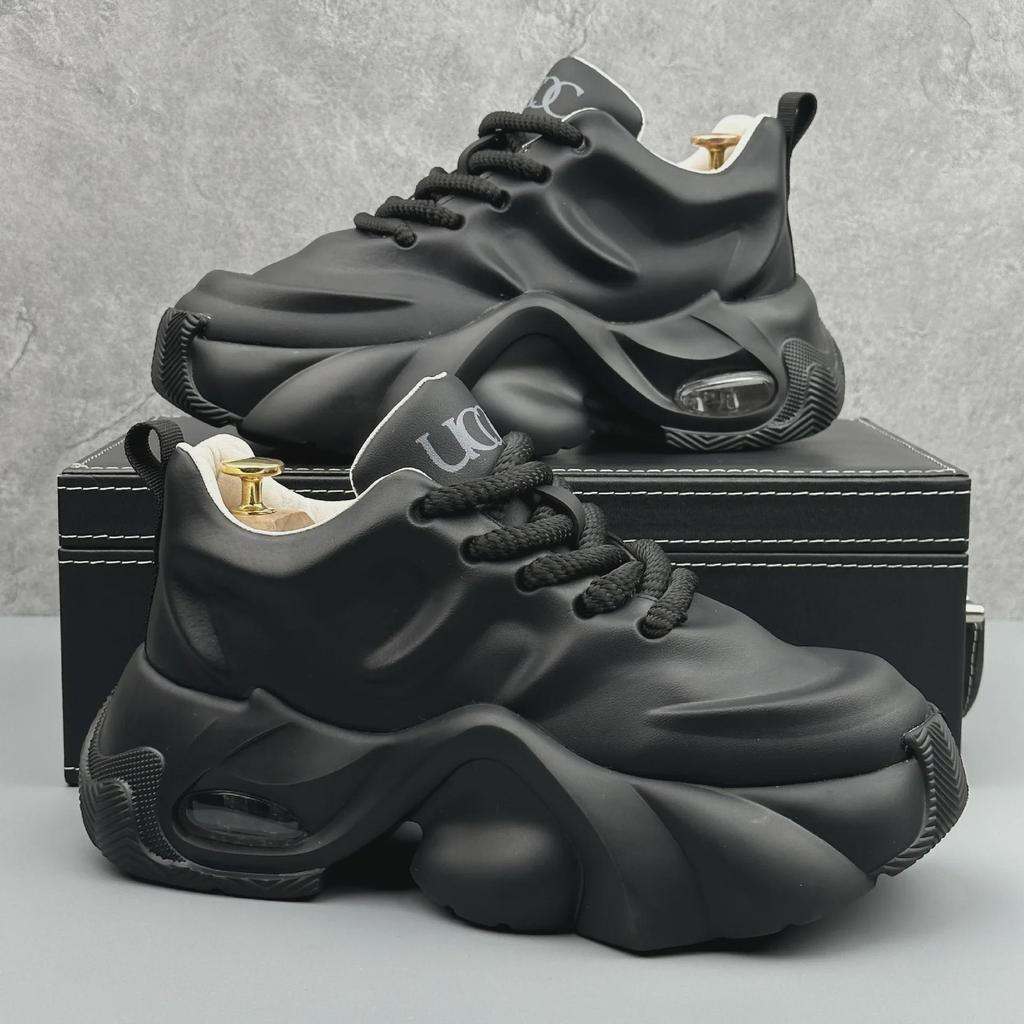 2024 Trendy Large-Size Men's Sneakers: Versatile, Thick-Soled, Fashionable Casual & Sports Shoes