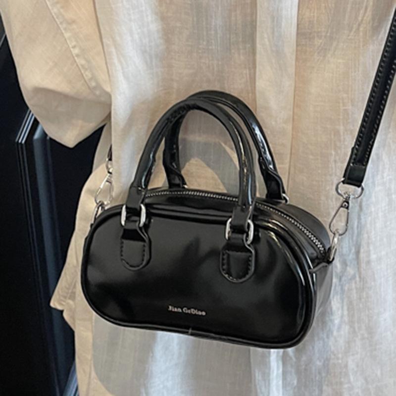 Бостонская портативная маленькая квадратная сумка женская 2025 новая корейская версия нежная сумка на плечо ретро мода сумка-мессенджер для поездок на работу