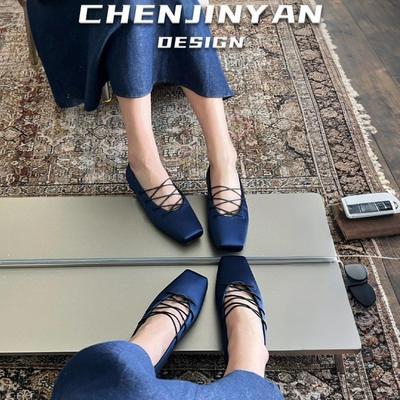 Модная французская винтажная обувь Мэри Джейн с квадратным носком 2025 Лето Новая плоская обувь с мелким вырезом Женская