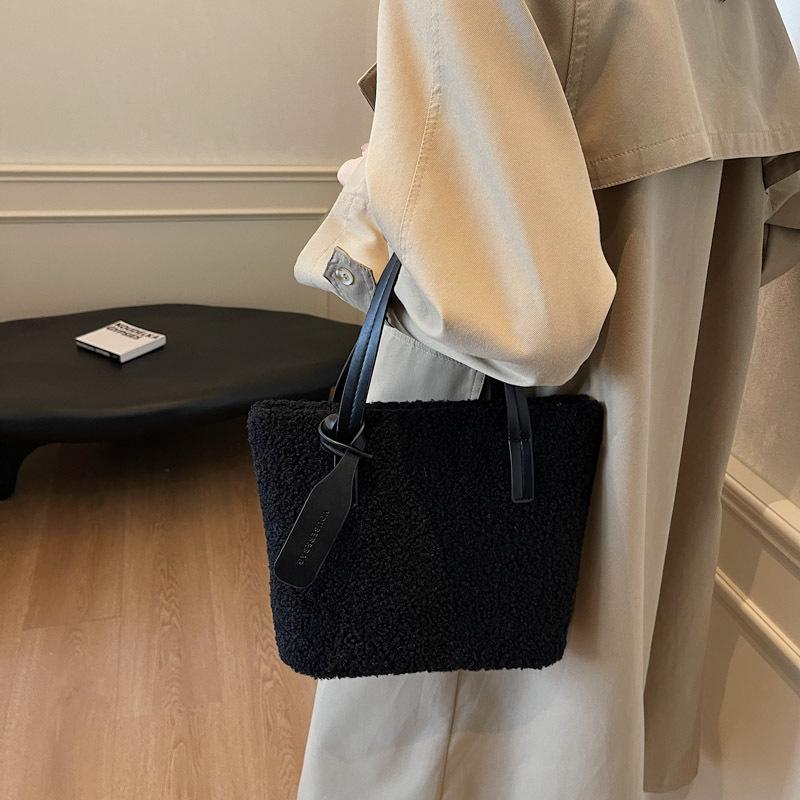 Autumn and Winter Plush Soft Women's Handbag Bag Simple Style Fashion Shoulder Bag Premium Texture Underarm Bag