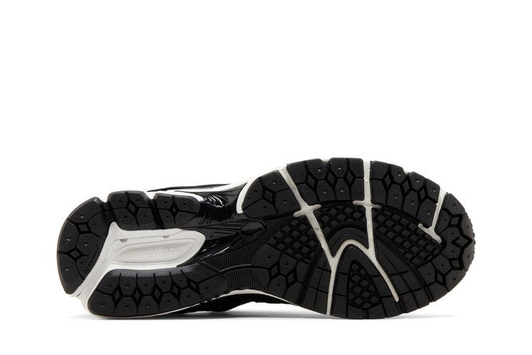 New Balance 2002R Черный Металлик