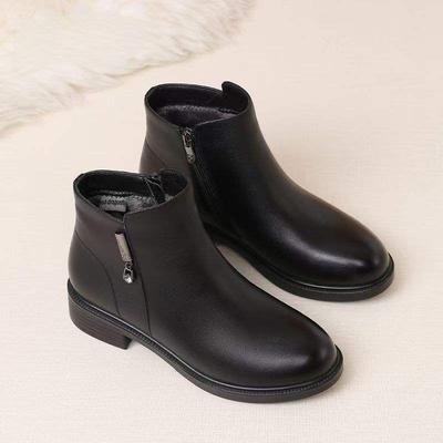 Зимние новые хлопковые туфли для мамы, бархатные теплые нескользящие женские полусапожки, для женщин среднего и пожилого возраста, на плоской подошве, из натуральной мягкой кожи