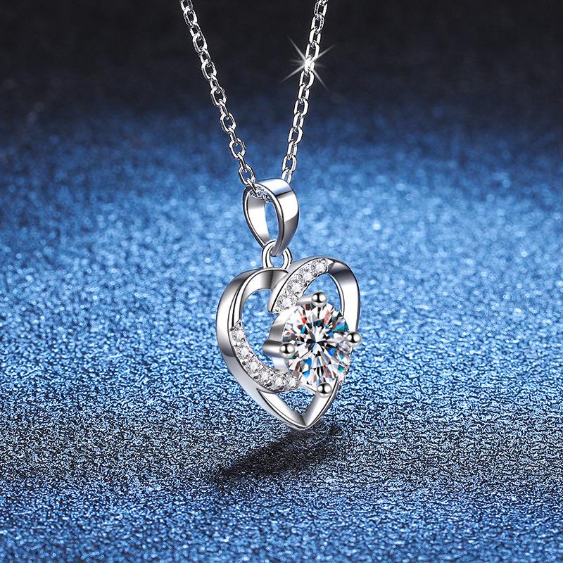 Moissanite Collarbone Chain S925 Sterling Silver Necklace Women's Eternal Heart Pendant Valentine's Day Jewelry Gift