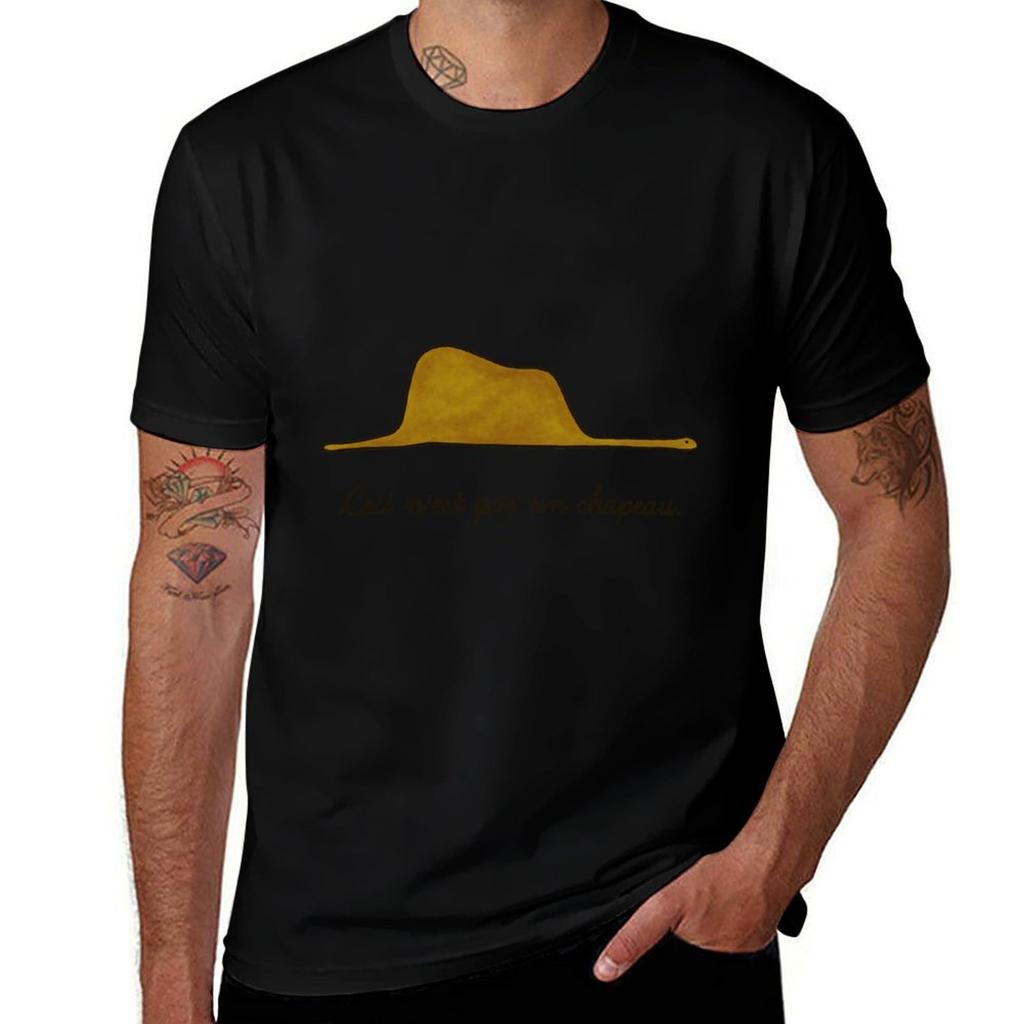Un chapeau TShirt Trendy Print Short Sleeve TShirt