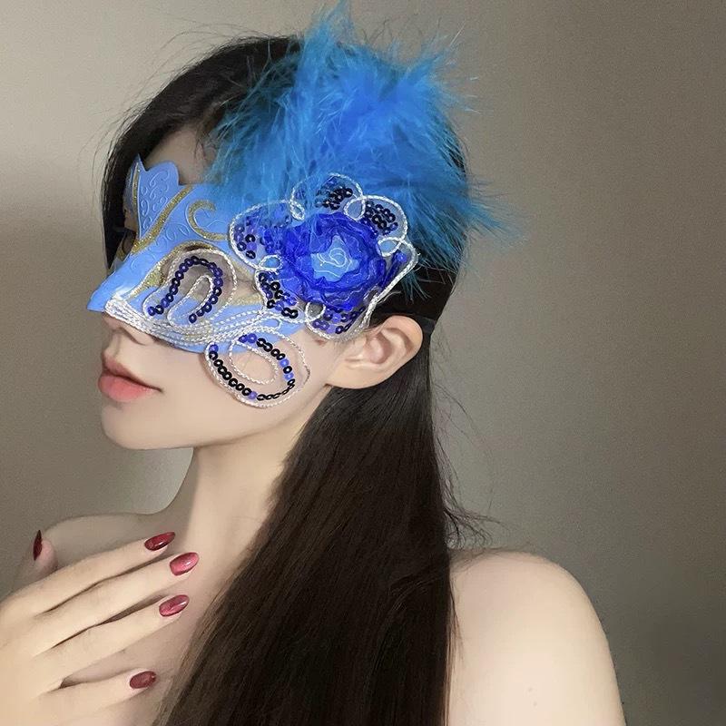 Сексуальная кружевная полумаска с перьями - аксессуар для макияжа на Хэллоуин и маскарада