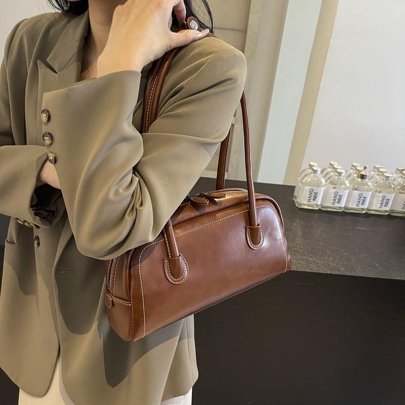 Ielgy Retro Fashion Underarm Bag Trendy Bowling Bag Casual One Shoulder