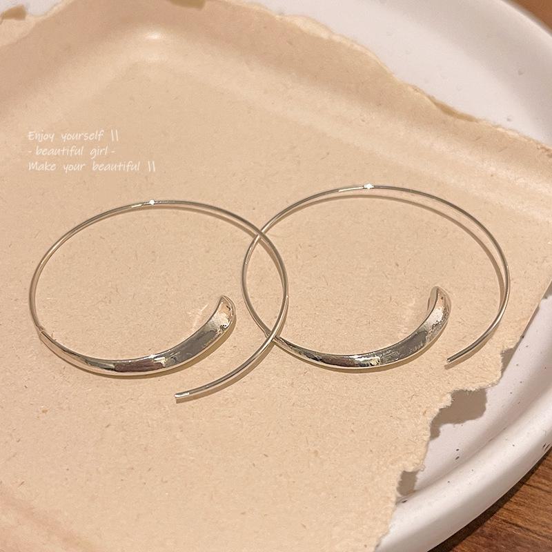 Корейские металлические большие серьги-кольца: Преувеличенный, универсальный, знаменитый стиль для женщин