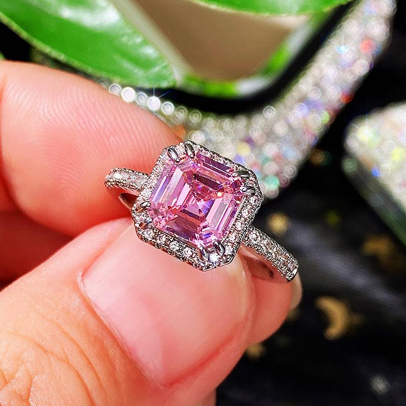 Huitan Simple and Elegant Pink CZ Rings for Women Brilliant Finger Accessories Low-key Proposal Engagement Rings Fashion Jewelry