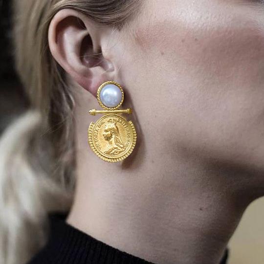 Серьги-гвоздики из титановой стали в виде монеты нишевые серьги из нержавеющей стали несмывающиеся серьги