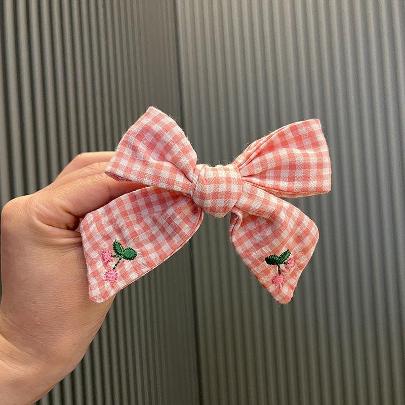 Вышитые заколки-бантики с вишнями для девочек - Академический стиль осени и зимы