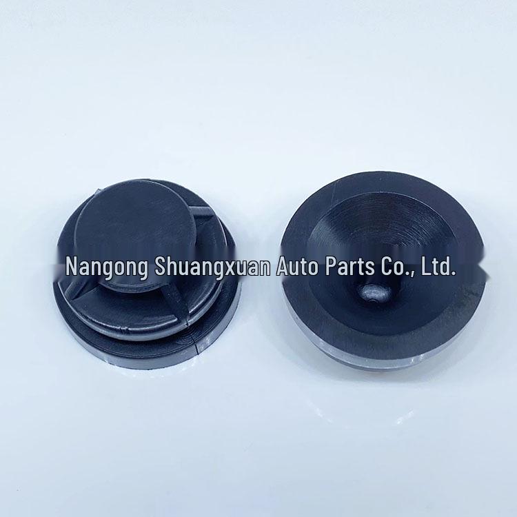 P30110238 Engine Cover Rubber Pad for Mazda Axela, CX4, and CX5.