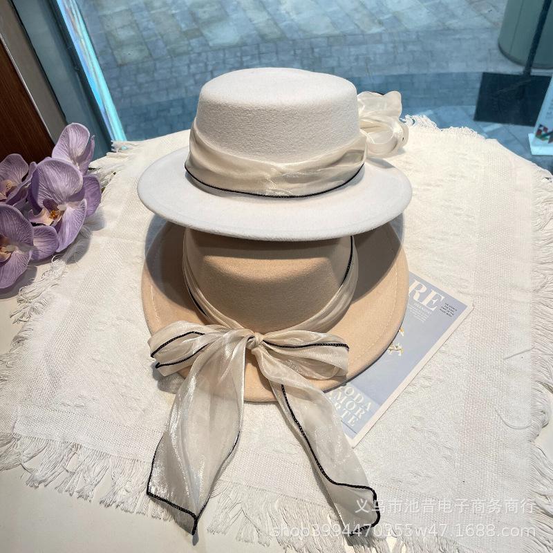 French retro woolen flat top top hat, satin strap, flat brim small brim hat, elegant Hepburn woolen felt hat for women in autumn and winter