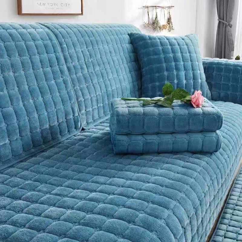 Velvet Sofa Cover Universal Plaid Plush Non-Slip Thickened Living Room Sofa Cover Warm Flannel Sofa Cushion Armrest Back Towel