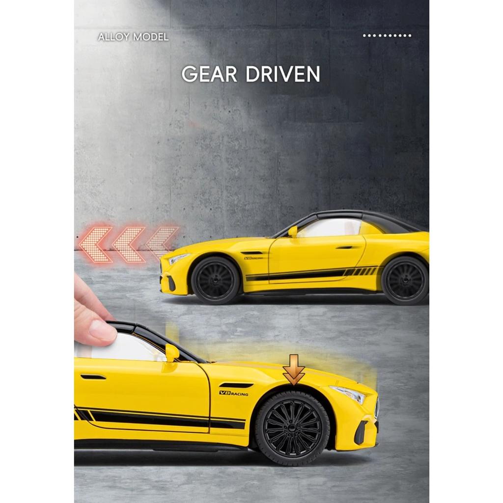 1/24 Mercedes-Benz SL63 Sports Car Alloy Scale Car Model Diecast Metal Sound and Light Collection Children Toy Miniature Car Vehicle