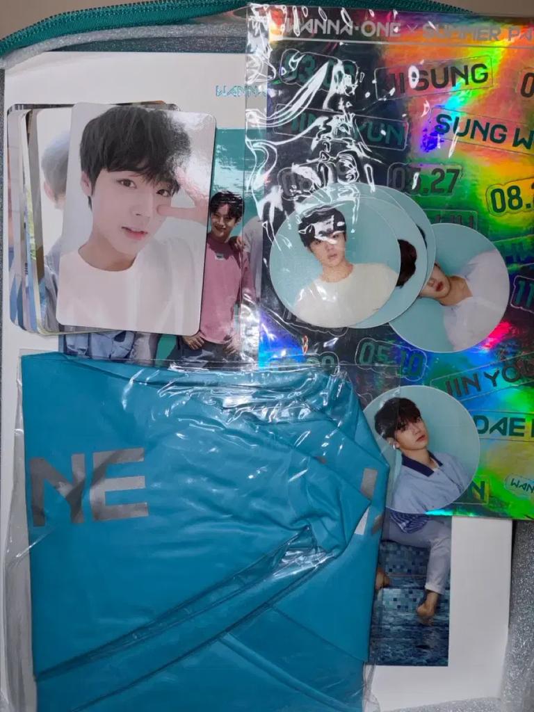 No returns) Wanna One Summer Package Park Ji Hoon Used