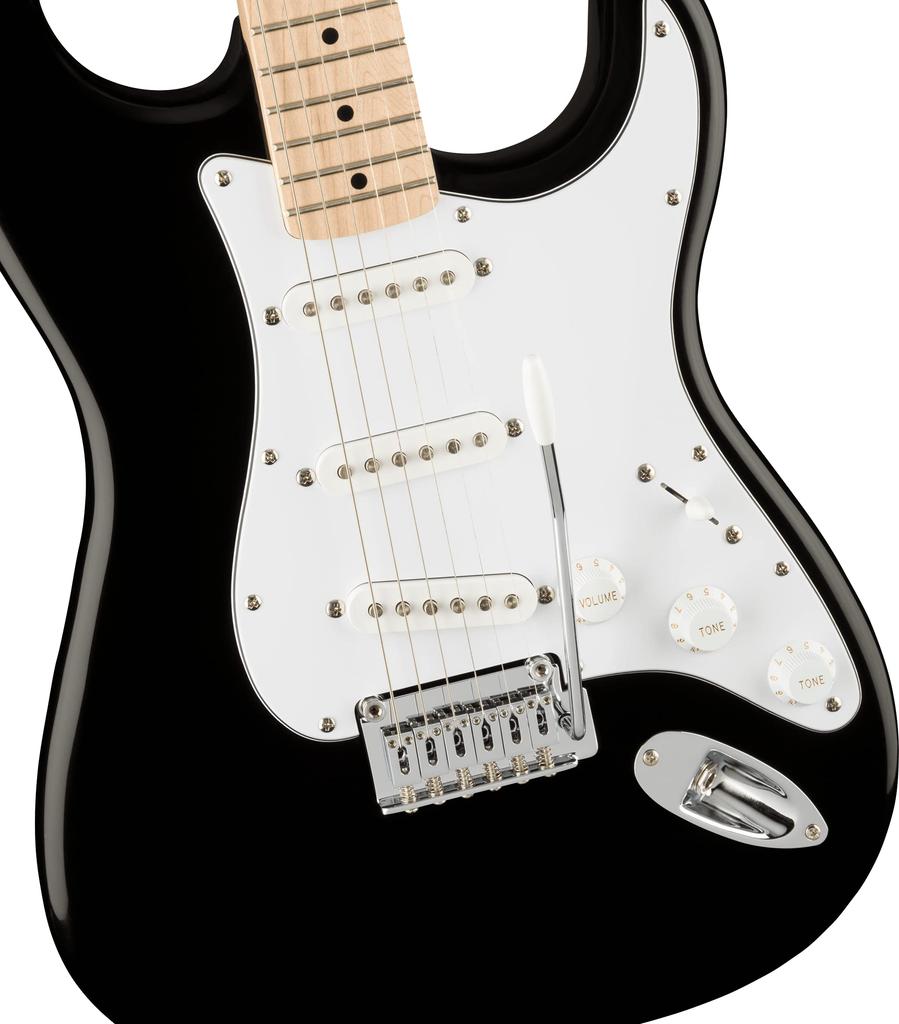 Squier by Fender Электрогитара Affinity Клен Белый Черный Мягкий чехол в комплекте Серия™ Stratocaster®, Накладка на гриф, Пикгард,