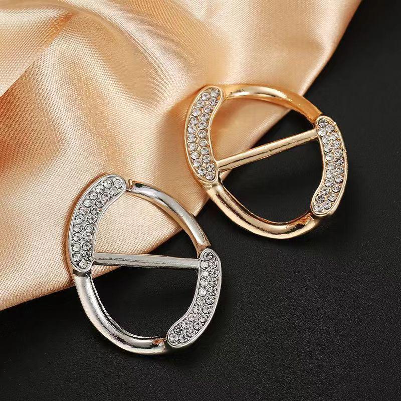 Декоративная пряжка-узел с жемчугом и бриллиантами для подола футболки и шарфов