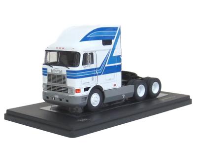 IXO B Масштаб 1/43 International Eagle Кабина над двигателем 95 Белый/Синий TR190