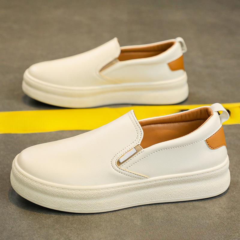 Casual Breathable Flat Bottom Anti-Odor Soft Leather Sports Board Shoes 2024 New Fashion Simple All-match Men Shoes Autumntime
