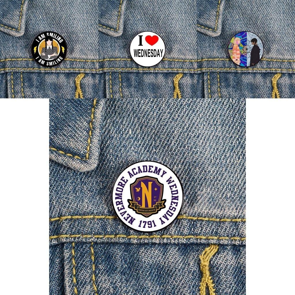 Брошь Уэнсдей Аддамс Вещь Уникальный значок для наряда