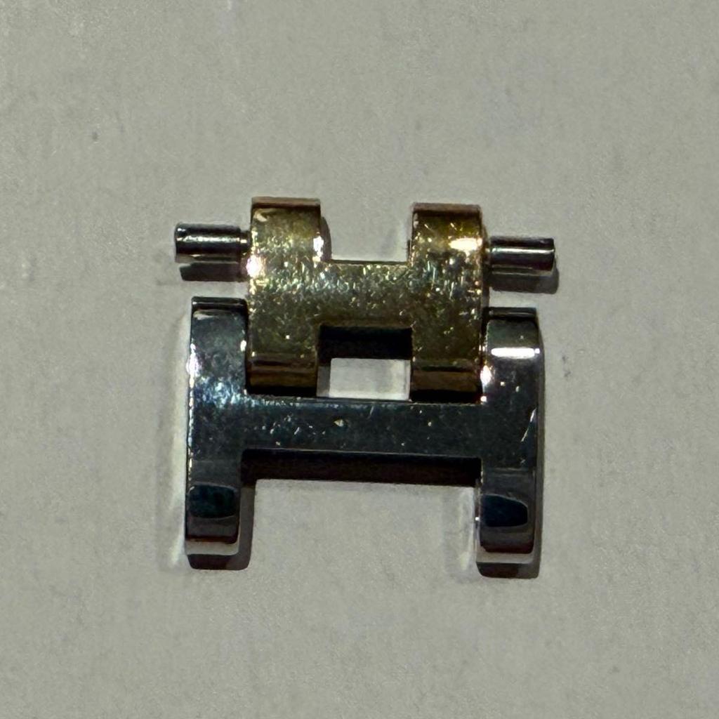 Б/у деталь Hermes Clipper, глянцевая поверхность, винт старого образца, 1 шт.