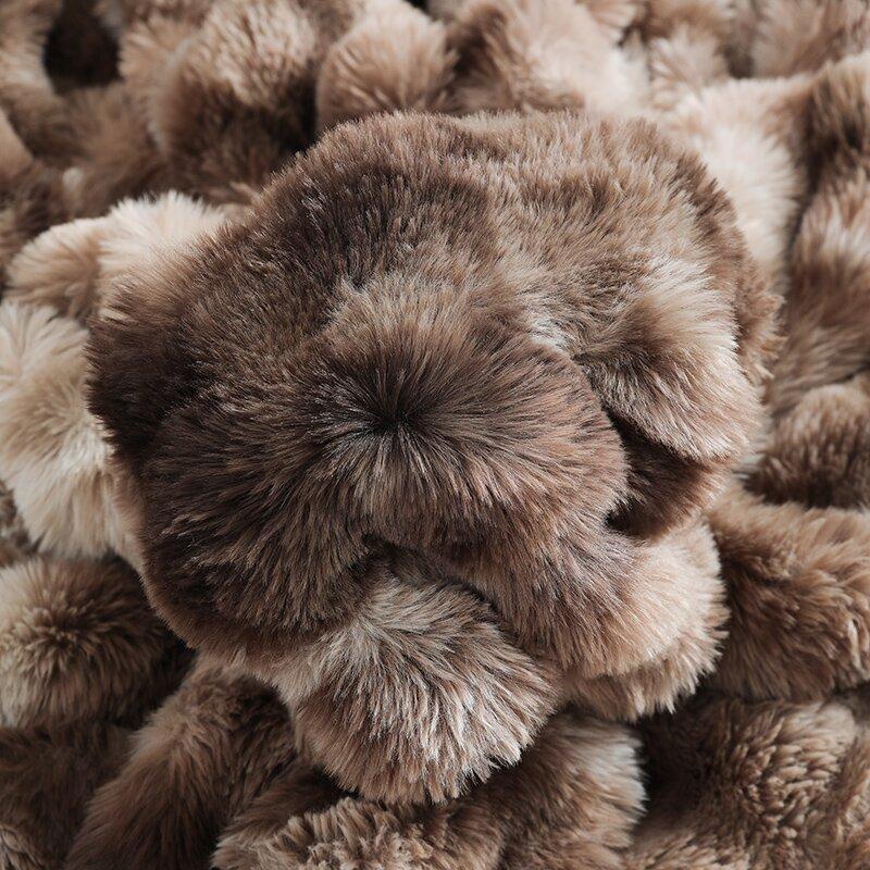 Толстый и Теплый Современный Плед Осень и Зима Пузырьковый Бархат Плед из Кроличьего Меха Плюшевое Покрывало для Дивана Наволочка Мягкая и Удобная Простыня