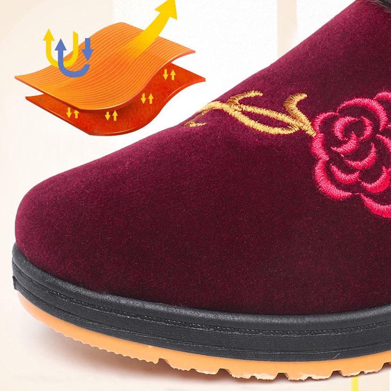 Ladies' Warm Cotton Slippers with Embroidered Flower Patterns Plus Velvet Warm Slippers Indoor Outdoor Mother's Boots