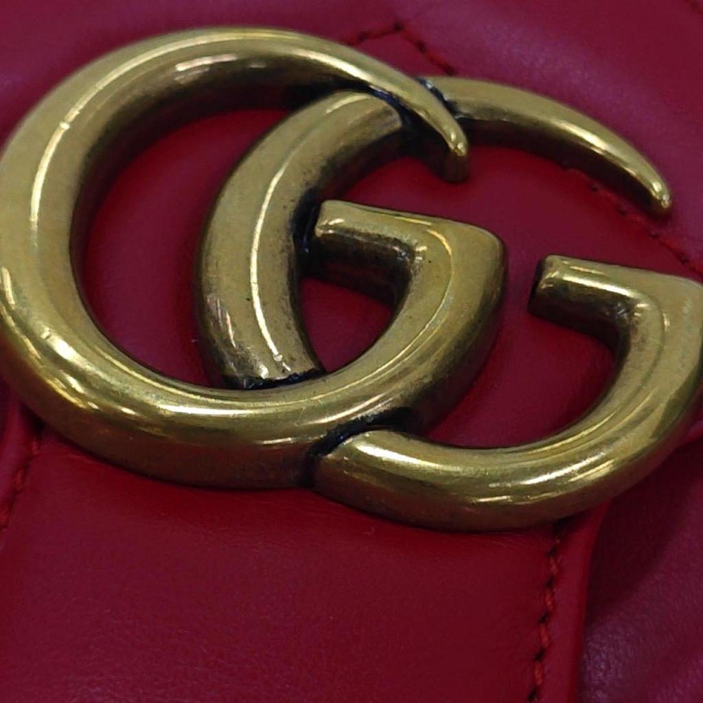 [Pre-Owned] GG Marmont Gold Logo Quilted Leather Messenger Bag Chain Shoulder Crossbody Mini Bag - Very Good #1PN91AT